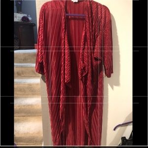 LulaRoe Shirley NWT L burgundy Accordian soft
